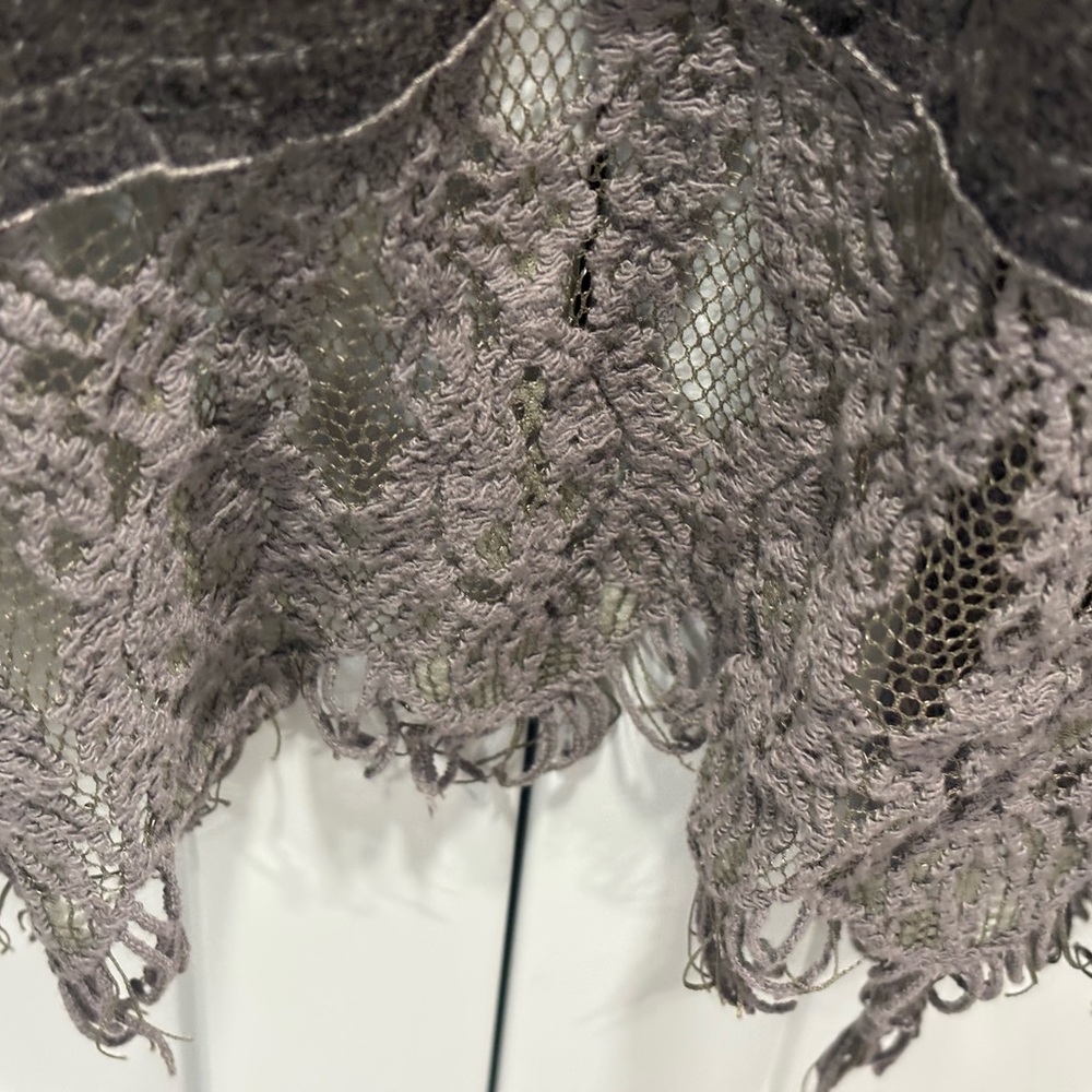 BKE Boutique Embroidered Boho Open Front Duster Lace Hem Size S Sold at Buckle - Picture 7 of 8